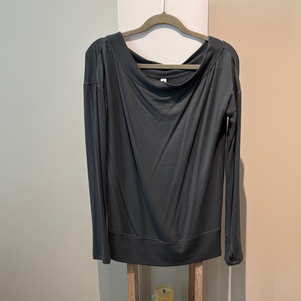 Athleta Charcoal Long Sleeve Top
